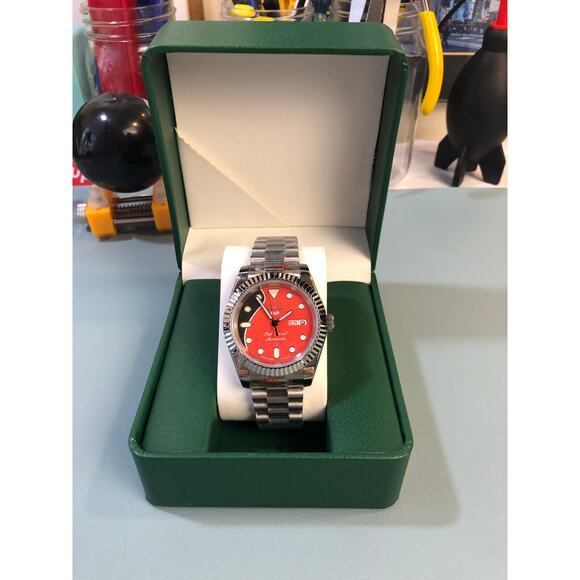 Custom Automatic NH36A TMI Seiko Group Movement 40mm Fluted Watch Day and Date